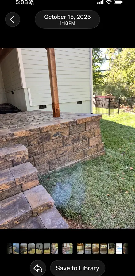 Wall corner with paver steps